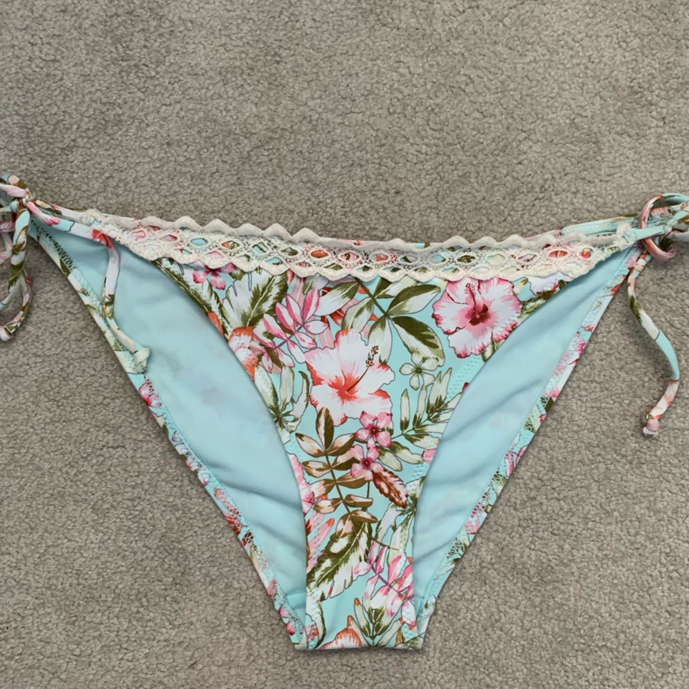 H&M bikini bottom